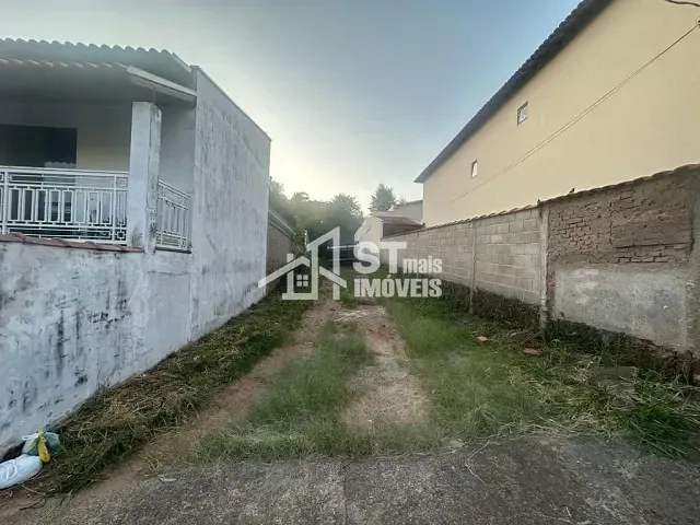 Terreno com 270m², à venda, no bairro Vila Samambaia em Andradas