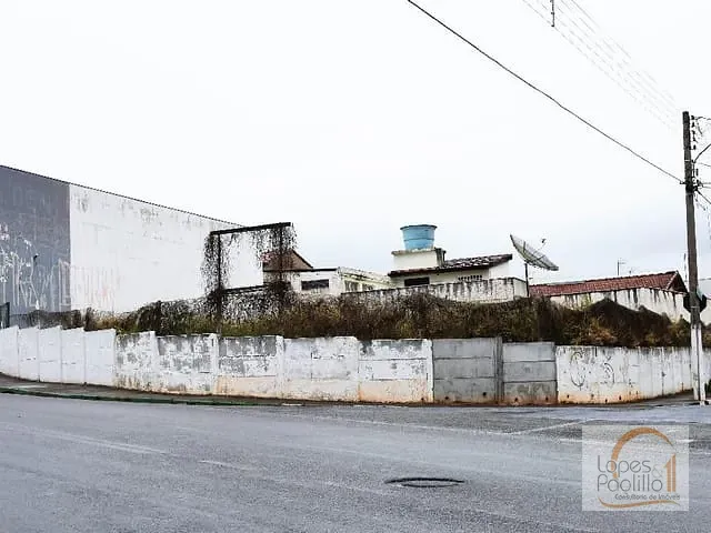 Terreno com 700m², à venda, no bairro Atibaia Jardim em Atibaia