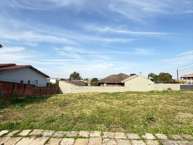 Terreno com 600m², à venda, no bairro Jardim Carvalho em Ponta Grossa