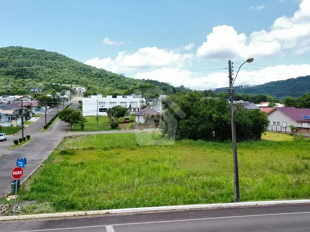 Terreno com 1292m², à venda, no bairro Centro Administrativo em Teutônia