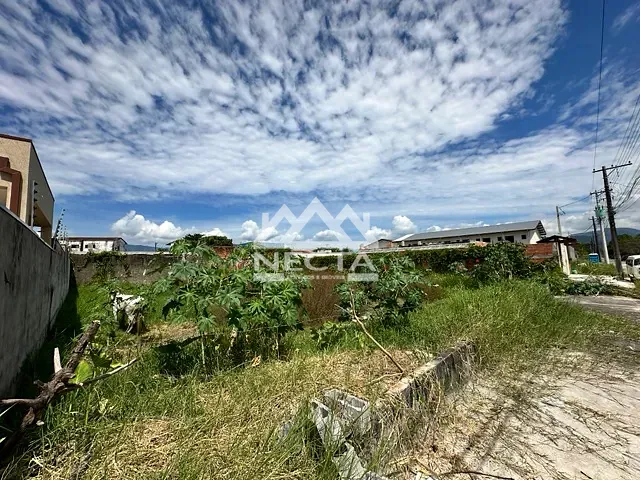 Terreno com 720m², à venda, no bairro Pontal de Santa Marina em Caraguatatuba