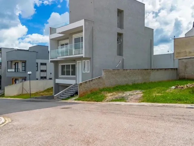 Terreno à venda, no bairro Campo Comprido em Curitiba