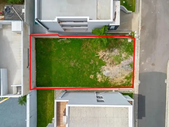 Terreno à venda, no bairro Campo Comprido em Curitiba
