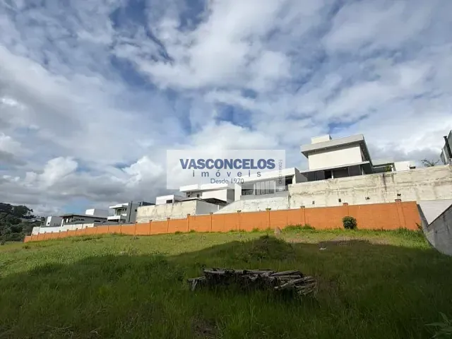 Terreno com 678m², à venda, no bairro Colinas do Paratehy em São José dos Campos