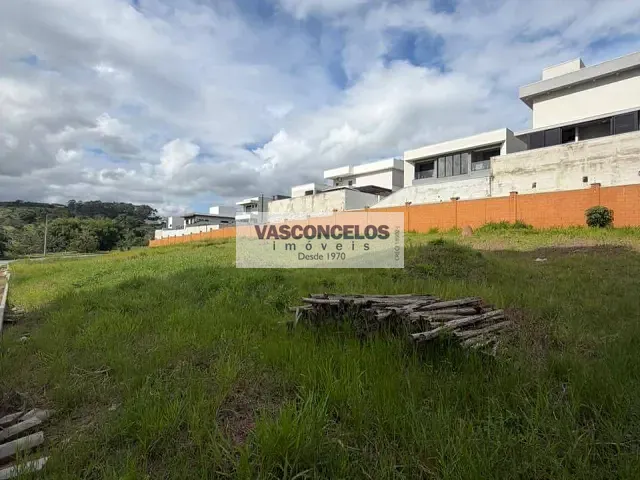 Terreno com 678m², à venda, no bairro Colinas do Paratehy em São José dos Campos