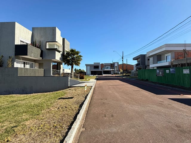 Terreno com 384m², à venda, no bairro Jardim Carvalho em Ponta Grossa