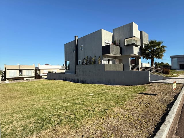 Terreno com 384m², à venda, no bairro Jardim Carvalho em Ponta Grossa