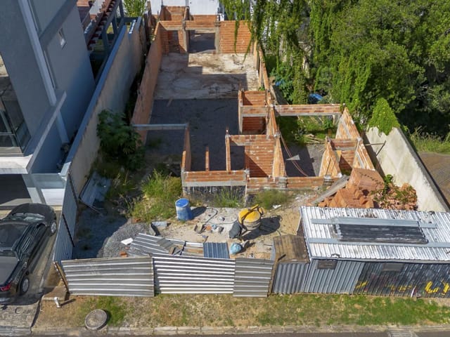 Terreno com 710m², à venda, no bairro Cascatinha em Curitiba