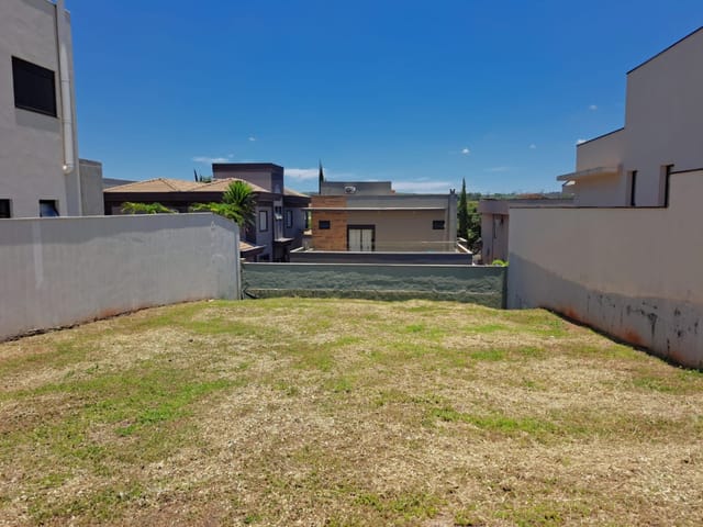 Foto do Terreno - Lote em condomínio para venda em Loteamento Terras de Siena, 364m² | Lares e Andares Imóveis