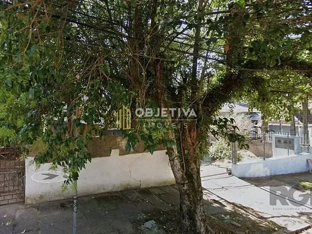 Terreno à venda, no bairro Vila Ipiranga em Porto Alegre
