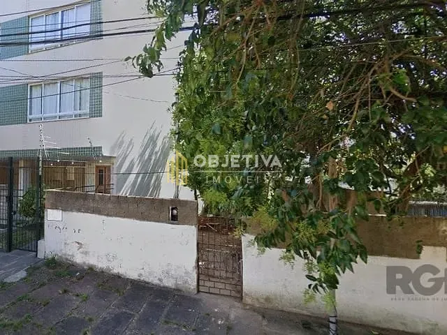 Terreno à venda, no bairro Vila Ipiranga em Porto Alegre
