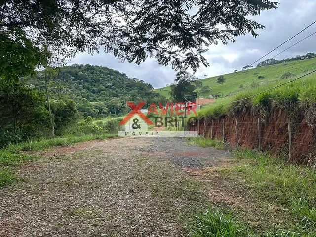 Terreno com 1000m², à venda, no bairro Moinho II em Nazaré Paulista