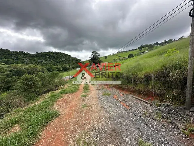 Terreno com 1000m², à venda, no bairro Moinho II em Nazaré Paulista