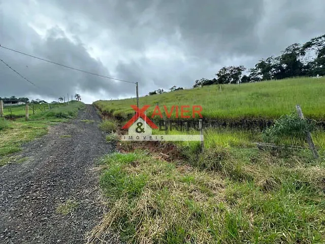 Terreno com 1000m², à venda, no bairro Moinho II em Nazaré Paulista