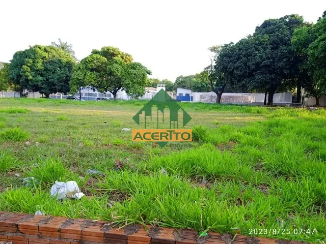 Terreno com 2481m², à venda, no bairro Conjunto Habitacional Castelo Branco em Araçatuba