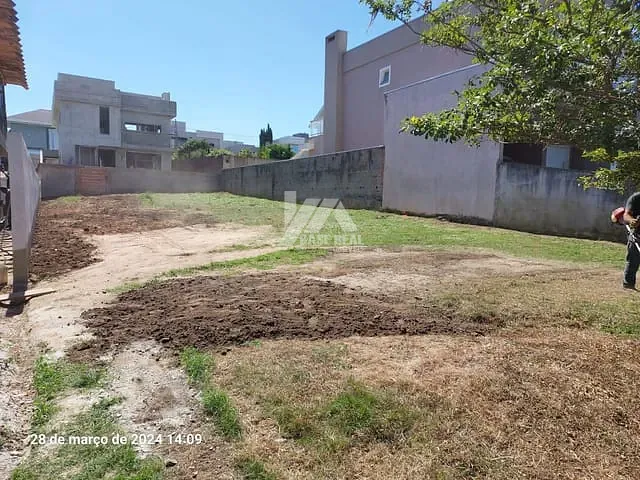 Terreno com 372m², à venda, no bairro Jardim Carvalho em Ponta Grossa