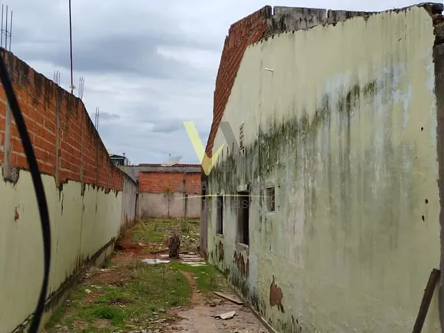 Terreno com 490m², à venda, no bairro Vila Santa Isabel em Anápolis