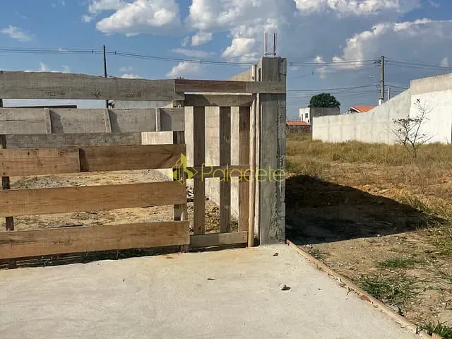 Terreno com 200m², à venda, no bairro Loteamento Residencial e Comercial Araguaia em Pindamonhangaba