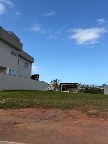 Terreno com 484m², à venda, no bairro Alphaville em Rio das Ostras