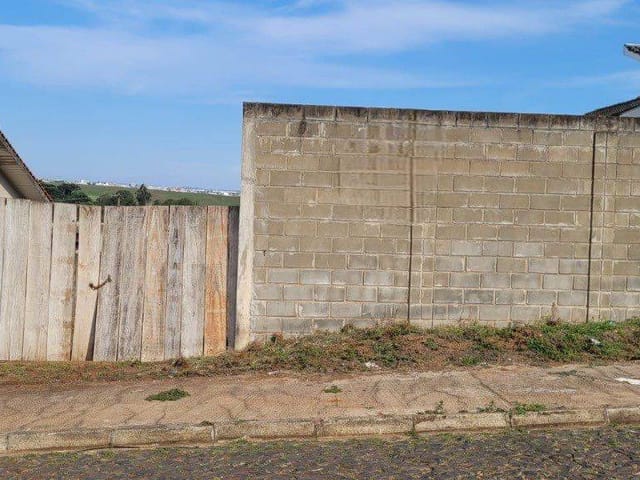 Terreno com 450m², à venda, no bairro Oficinas em Ponta Grossa
