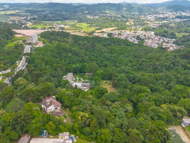 Terreno com 35076m² 8 quartos e 8 banheiros, à venda, no bairro Lamenha Grande em Almirante Tamandaré