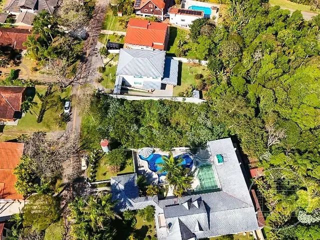 Terreno com 698m², à venda, no bairro Loteamento Chacaras Embu-Guacu em Embu-Guaçu