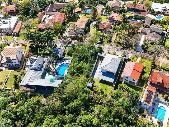 Terreno com 698m², à venda, no bairro Loteamento Chacaras Embu-Guacu em Embu-Guaçu