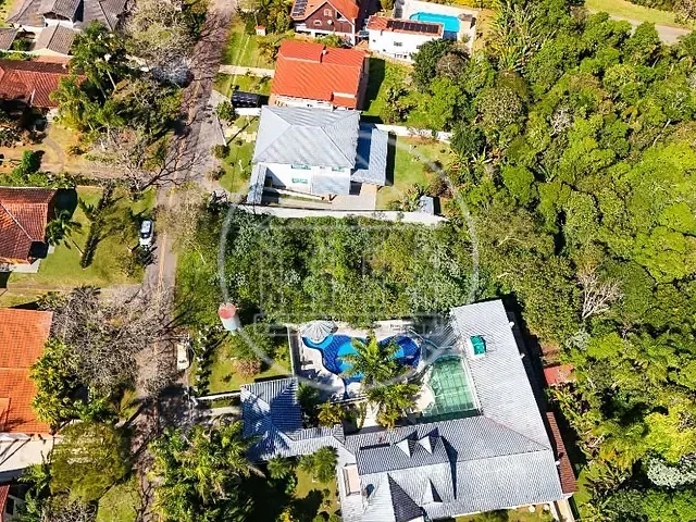 Terreno com 698m², à venda, no bairro Loteamento Chacaras Embu-Guacu em Embu-Guaçu