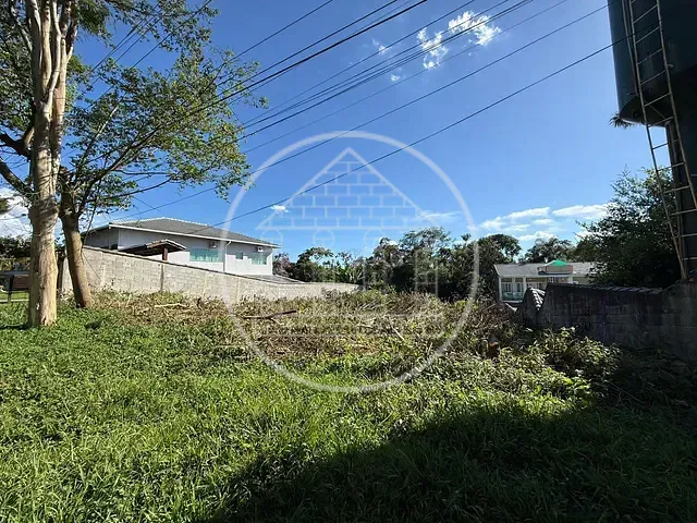 Terreno com 698m², à venda, no bairro Loteamento Chacaras Embu-Guacu em Embu-Guaçu