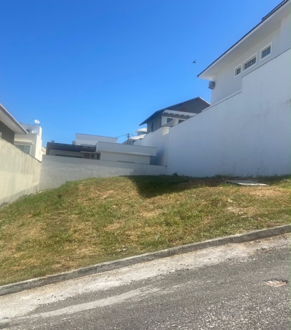 Terreno com 300m², à venda, no bairro Lagoa em Macaé