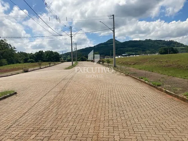 Terreno com 364m², à venda, no bairro São Caetano em Arroio do Meio