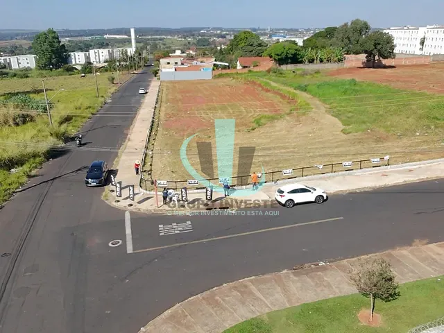 Terreno com 3343m², à venda, no bairro Jardim América (Vila Xavier) em Araraquara