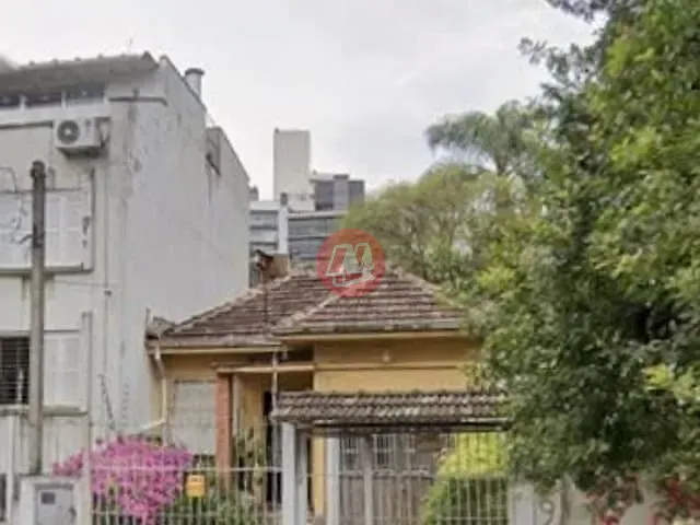 Terreno com 249m², à venda, no bairro Rio Branco em Porto Alegre