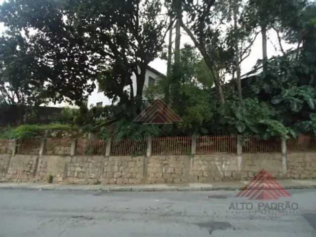 Terreno à venda, no bairro Jardim Zaira em Mauá