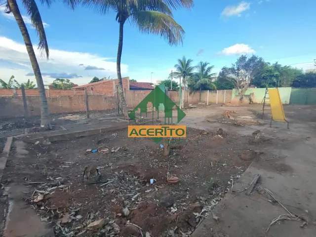Terreno com 300m², à venda, no bairro Umuarama em Araçatuba