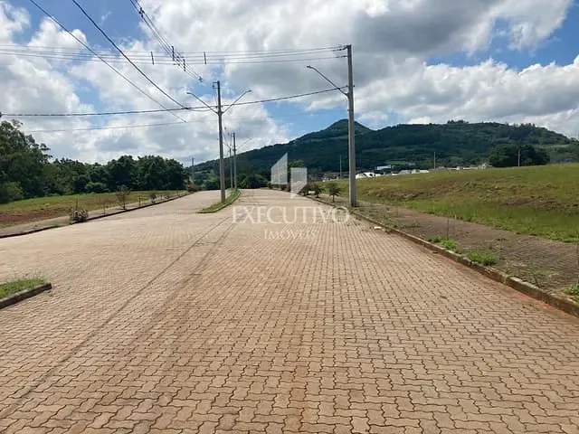 Terreno com 411m², à venda, no bairro São Caetano em Arroio do Meio