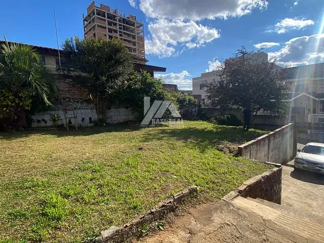Terreno com 411m², à venda, no bairro Trianon em Guarapuava