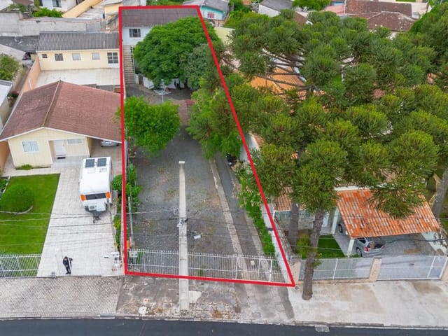 Terreno à venda, no bairro Guaíra em Curitiba