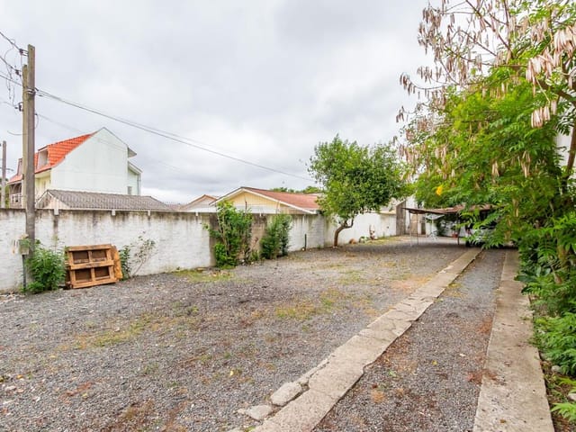 Terreno à venda, no bairro Guaíra em Curitiba
