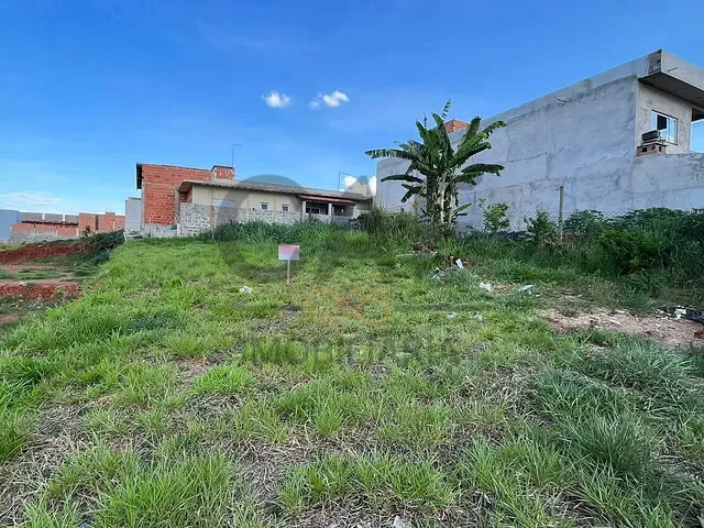 Terreno com 257m², à venda, no bairro Centro em Jaguariúna