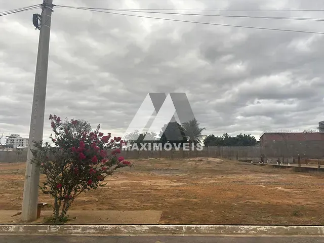 Terreno com 542m², à venda, no bairro Jardim das Palmeiras em Araçuaí