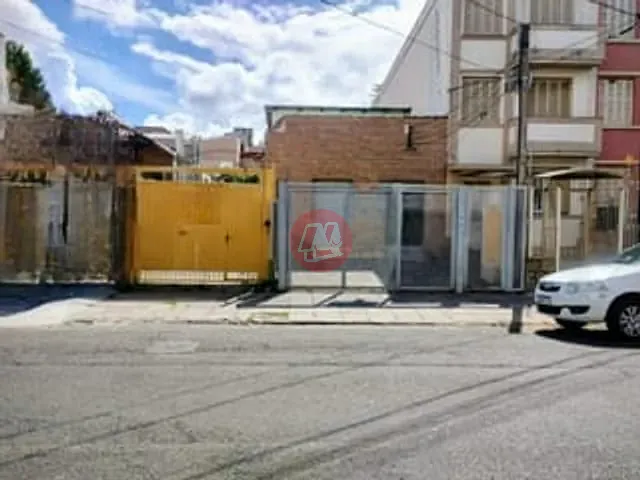 Terreno com 429m², à venda, no bairro Santana em Porto Alegre