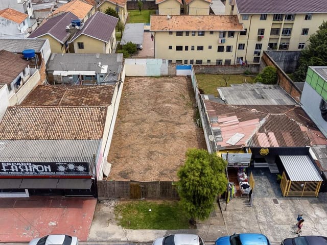 Terreno à venda, no bairro Sítio Cercado em Curitiba
