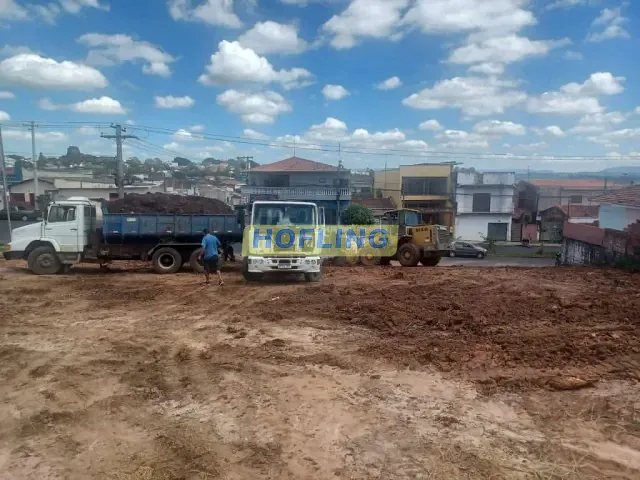 Terreno com 130m², à venda, no bairro Jardim Cherveson em Rio Claro