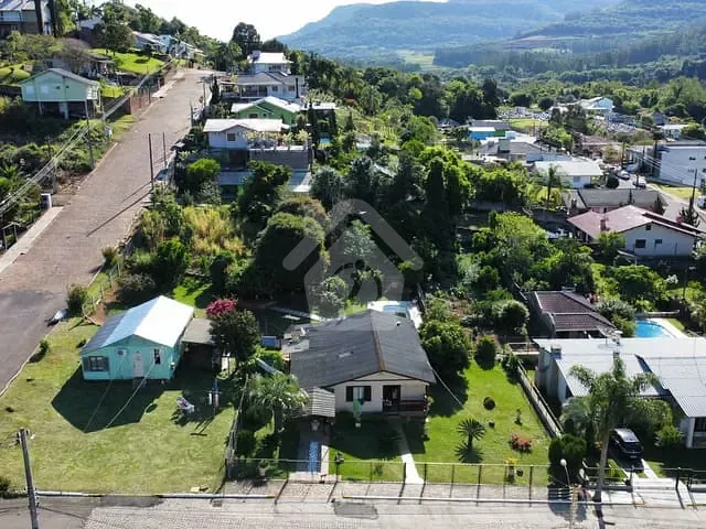 Terreno com 922m² 3 quartos e 2 banheiros, à venda, no bairro Centro em Imigrante