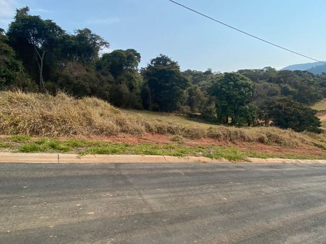 Terreno com 377m², à venda, no bairro Sierra em Extrema