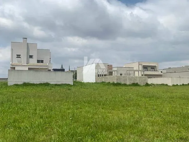 Terreno com 300m², à venda, no bairro Uvaranas em Ponta Grossa
