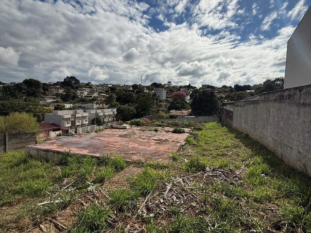 Terreno com 600m², à venda, no bairro Oficinas em Ponta Grossa