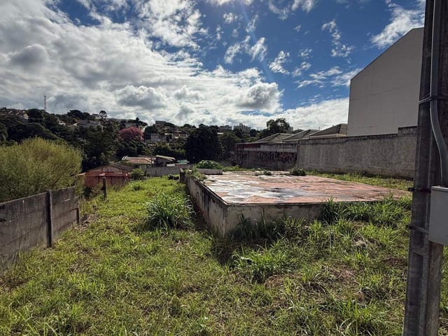 Terreno com 600m², à venda, no bairro Oficinas em Ponta Grossa