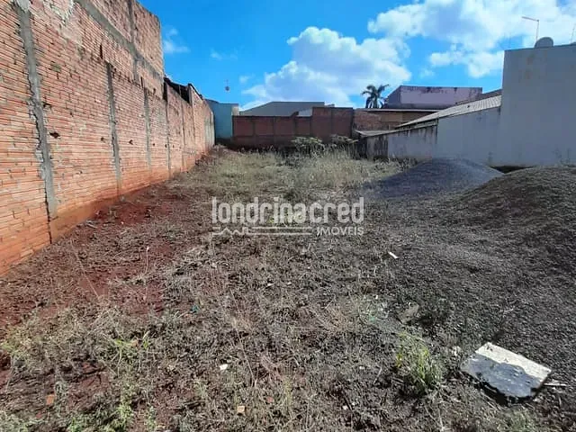Terreno com 374m², à venda, no bairro Alto da Boa Vista em Londrina